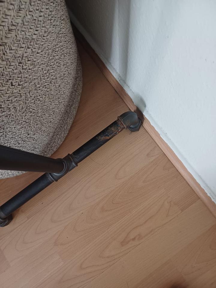 Kleiderständer Rackbuddy Bonnie aus Wasserrohren mit Haken in Berlin