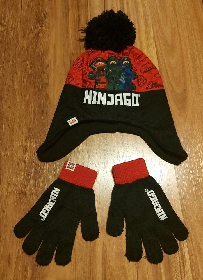 Mütze + Handschuhe von NINJAGO in Hohenmölsen