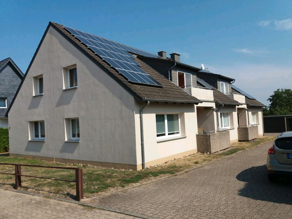 Schöne 3-Zimmer-Wohnung in Giesen mit Balkon in Giesen