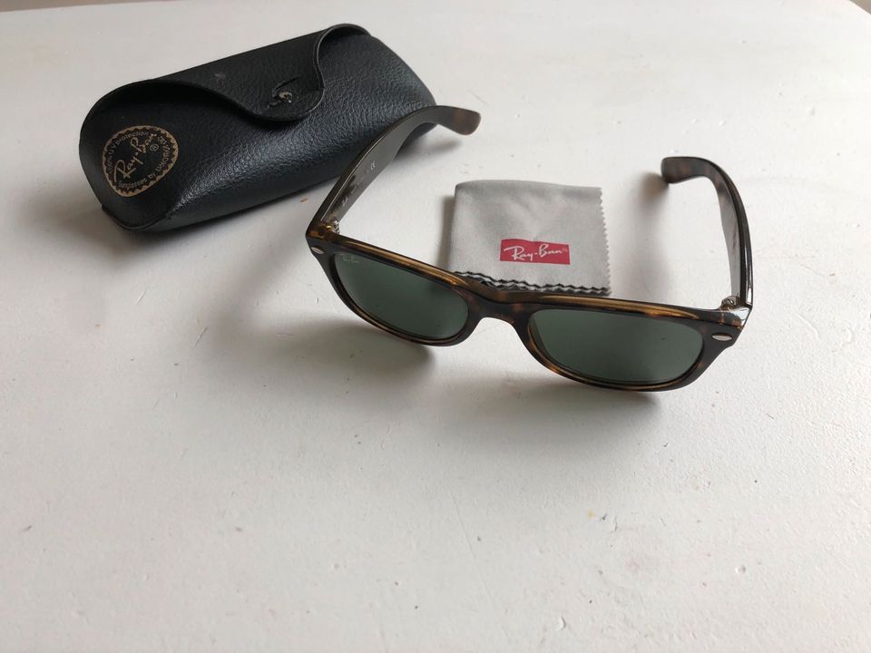 Ray Ban Sonnenbrille 2132 New Wayfarer in Erlensee