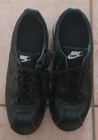 NIKE Sportschuhe schwarz Gr. 38 sehr gut erhalten Schleswig-Holstein - Flensburg Vorschau