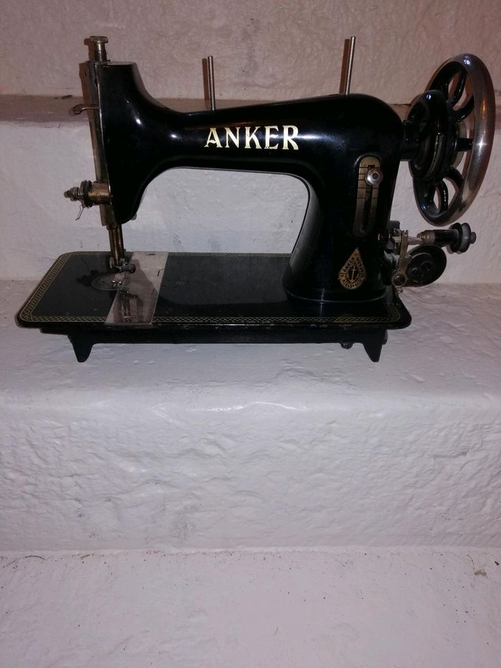 Schöne Vintage Anker Nähmaschine - Dekorationsartikel in Keltern