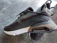Nike Air Max 2090 unisex  Gr. 37,5 - 23,5  cm schwarz  Neu Baden-Württemberg - Sindelfingen Vorschau