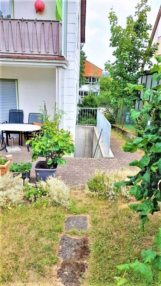 Gedern: Gepflegtes 2 FH mit sehr großem Garten in Wohnlage! in Gedern