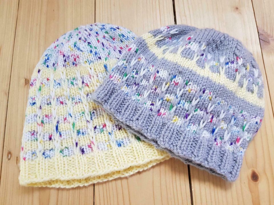 Mützen (selbst gestrickt) - Babykleidung in Östringen