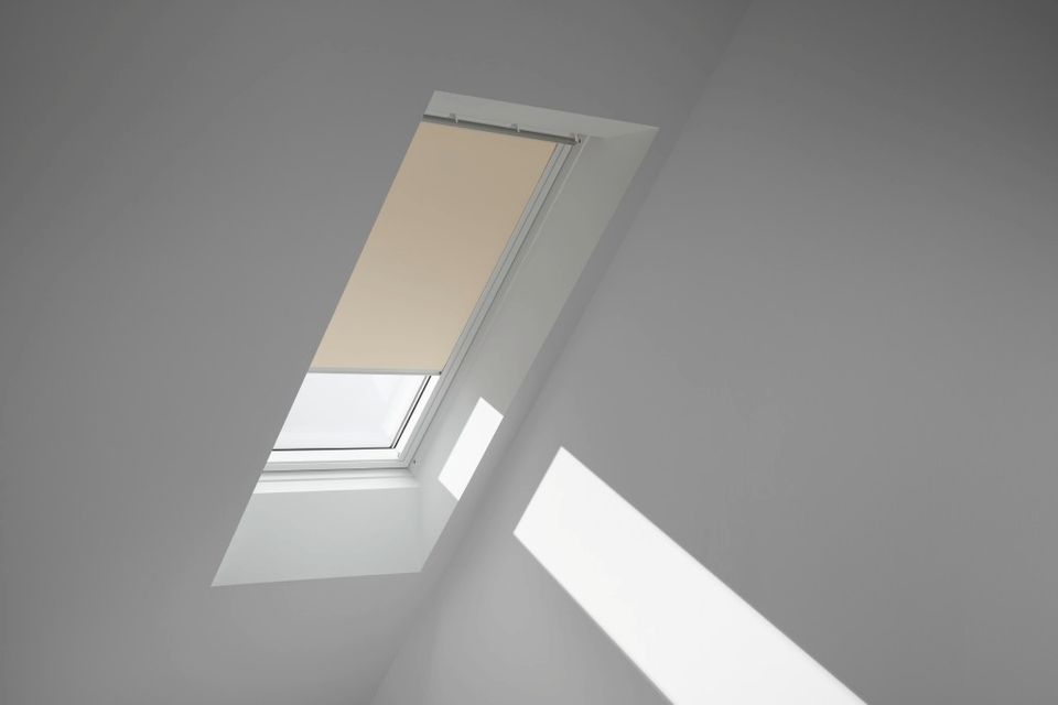 VELUX Verdunkelungs-Rollo elektrisch TOP Angebot!!! in Emden