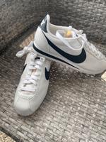 Neu Nike Gr. 38,5 Bayern - Taufkirchen München Vorschau