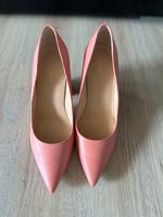 High heels/ Pumps der Marke GUESS gr. 40 Koralle Nordrhein-Westfalen - Werl Vorschau