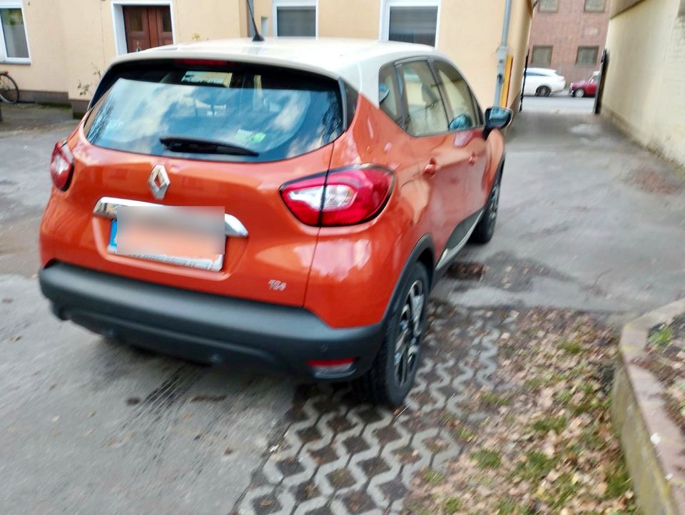 Renault Captur Tce 90PS Tempomat Keyless Go Klima NaviPDC Tüv neu in Schönefeld