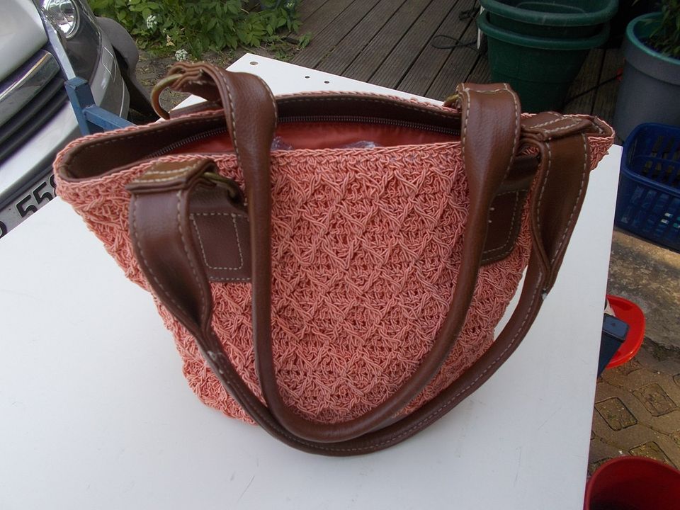 Damen Handtasche neu USA orange in Kötz