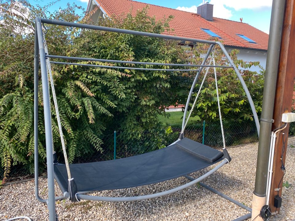 Outdoor Garten Hängematte mit Mückennetz in Buchloe