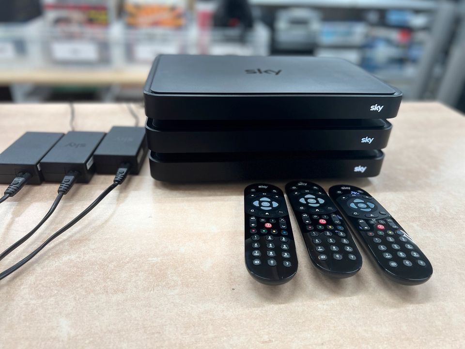 2x SKY Receiver voll Funktionsfähig in Hof (Saale)