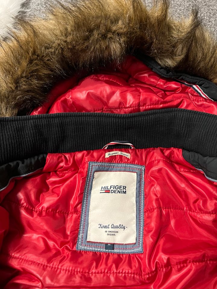 Tommy Hilfiger Jacke Gr. M in Tönisvorst