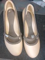 Crocs pumps m 9 ca. 40 Gold top Nordrhein-Westfalen - Troisdorf Vorschau