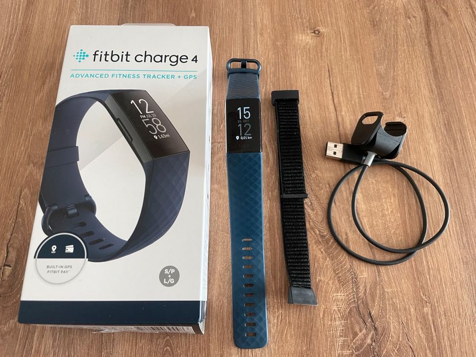 Fitbit Charge 4 in Rostock