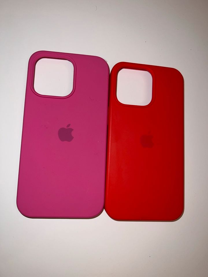 4 x IPhone 13 Pro Apple Handy Hüllen blau, rot, pink in Konstanz