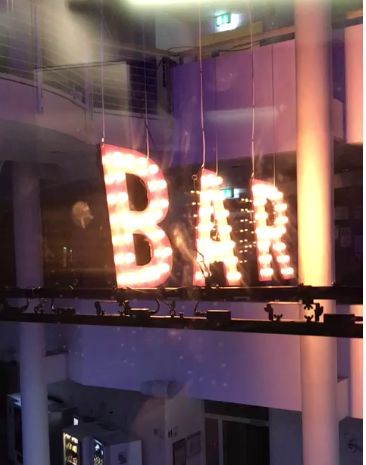 Bar Schild LED Leuchtbuchstaben Mieten Werbeschild für Gastro in Witten