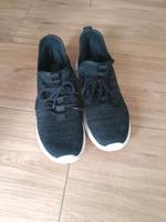Vty Sneaker Sportschuhe Hallenschuhe Gr 42 schwarz Mesh Nike Turn Bayern - Finsing Vorschau