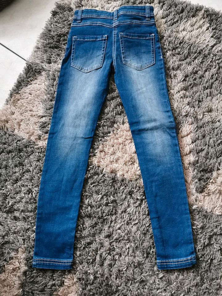 Jeans Paket Größe 134 in Morsbach