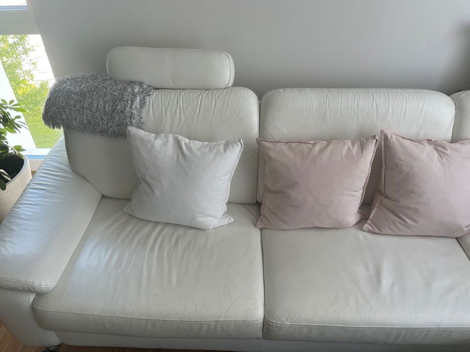 Weisse Leder Couch in Regensburg