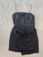 kurzes schwarzes Zara Satinkleid mit Strass Minikleid Partykleid Hessen - Kaufungen Vorschau