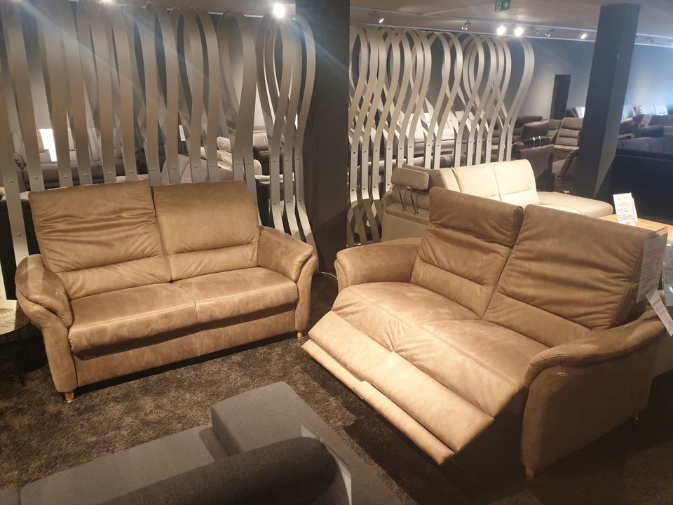 NEU Couchgarnitur Sofas 2x 2,5 Sitzer mit 2x Motor Relaxsitz %%% in Bocholt