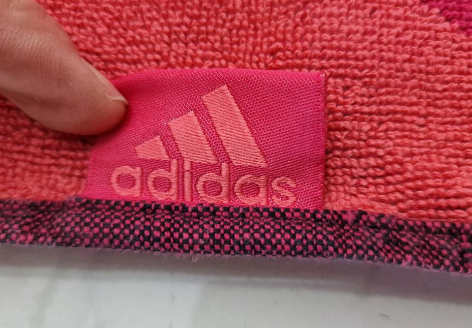 1 Adidas Handtuch S 50 x 100 pink selten rar Sport Fitness top in Mönchengladbach