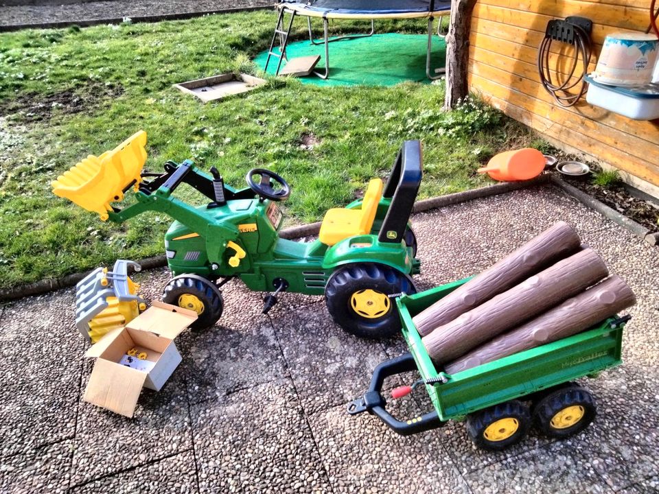 Traktor John Deere Rolly Toys Set in Mühlacker