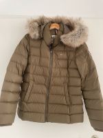 Daunenjacke Tommy Hilfiger Gr. L Khaki Niedersachsen - Schneverdingen Vorschau