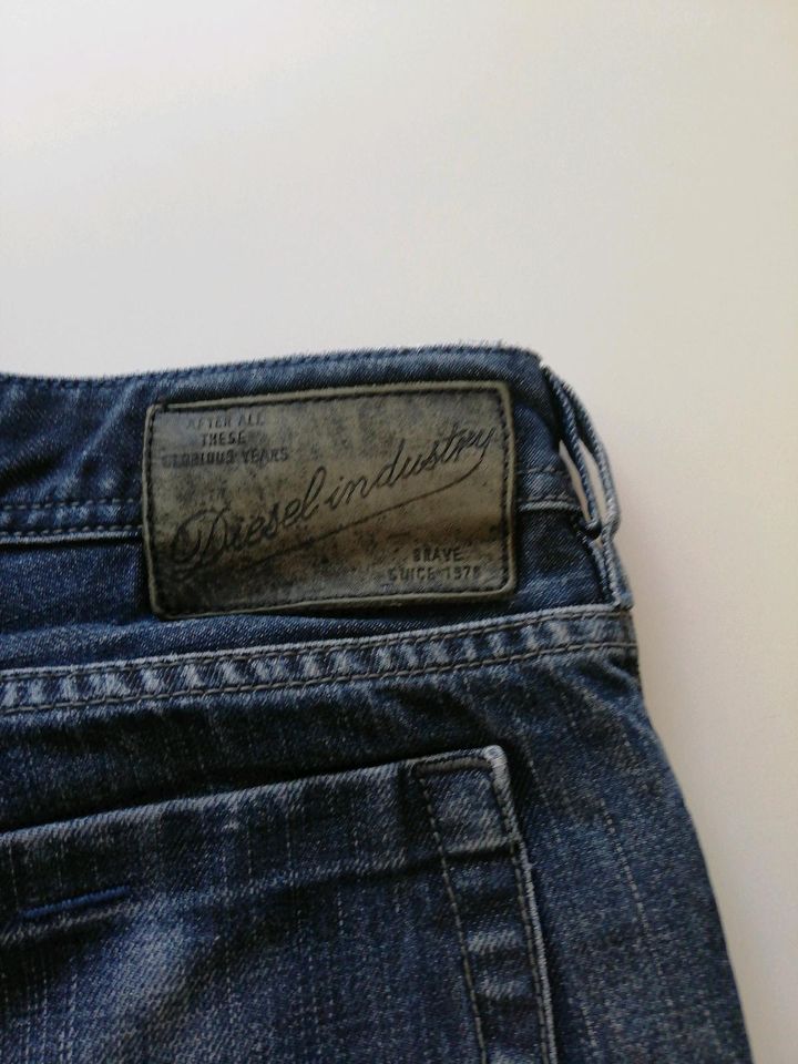 Herren Diesel Jeans, Gr. 36/32, blau, guter Zustand in Soest