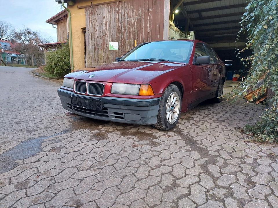 E36 318i von 1991 Als Bastler in Welzheim