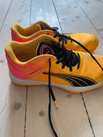 Puma Turnschuhe Handball Accelerate Größe 39 Nordrhein-Westfalen - Neukirchen-Vluyn Vorschau