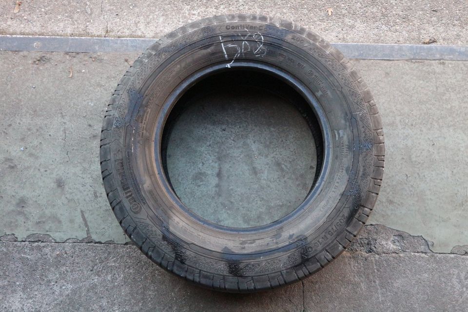 2 Sommerreifen 205 75 16 113/115 R Michelin gebraucht B 88 in Walluf