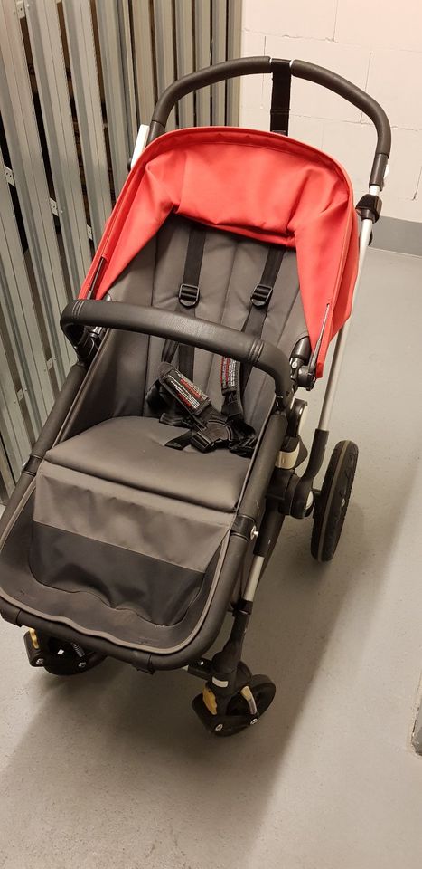 Bugaboo Camaleon mit Komplettaustattung in coolem Rotton in Heidelberg