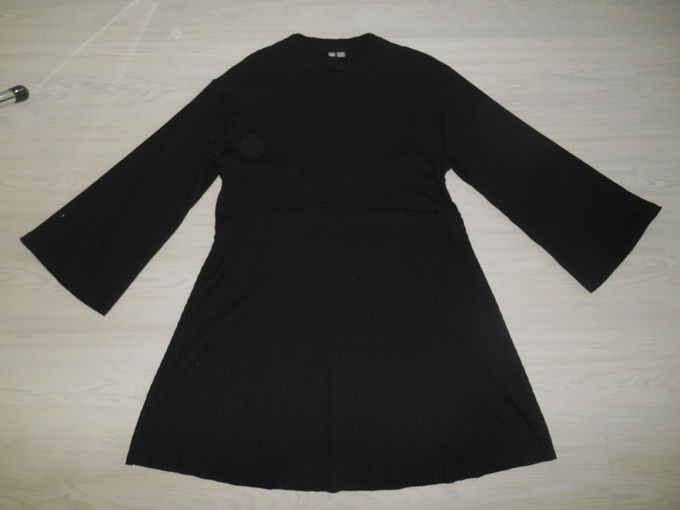 ASOS DESIGN geripptes Oversize-Hängerkleid Schwarz 34 in Berlin