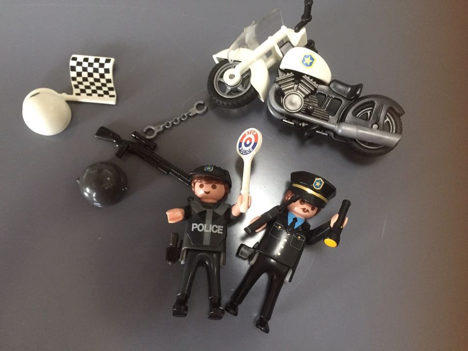 Konvolut Playmobil Polizei mit Motorrad in Sangerhausen