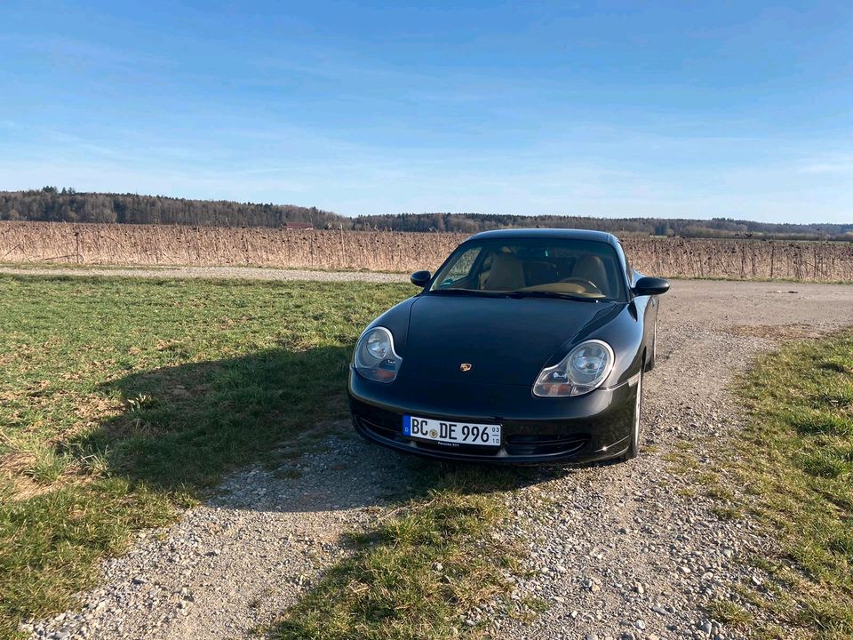 Porsche 911 996 Carrera 4 schwarz TOP in Bad Schussenried