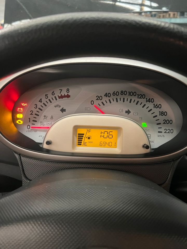 Tachometer Tacho Daihatsu sirion (2005.2013) 670000 gelaufen in Ennepetal