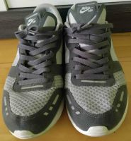 Nike Air Vortex 17 Grau Silber 44,5 Sneaker Joggingschuhe Hessen - Maintal Vorschau