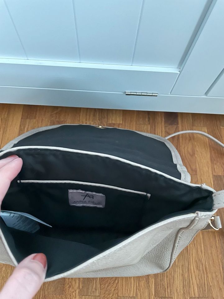 Handtasche beige creme Umhängetasche in Hannover