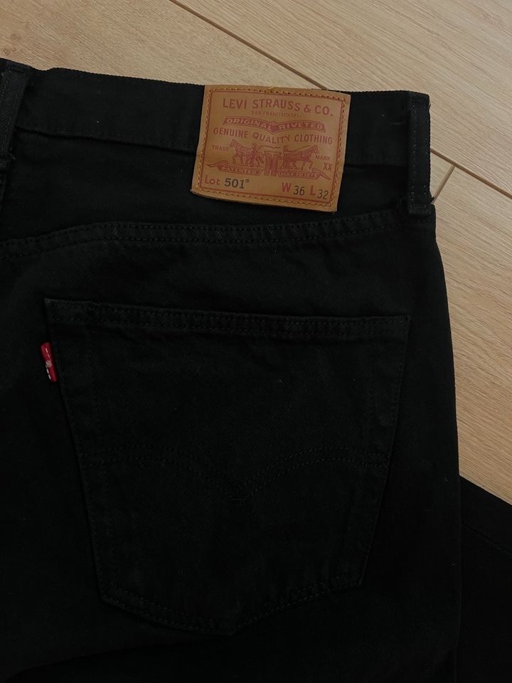 Levi‘s Jeans Lot501 W36L32 Straight-Leg Fit in Wiesbaden