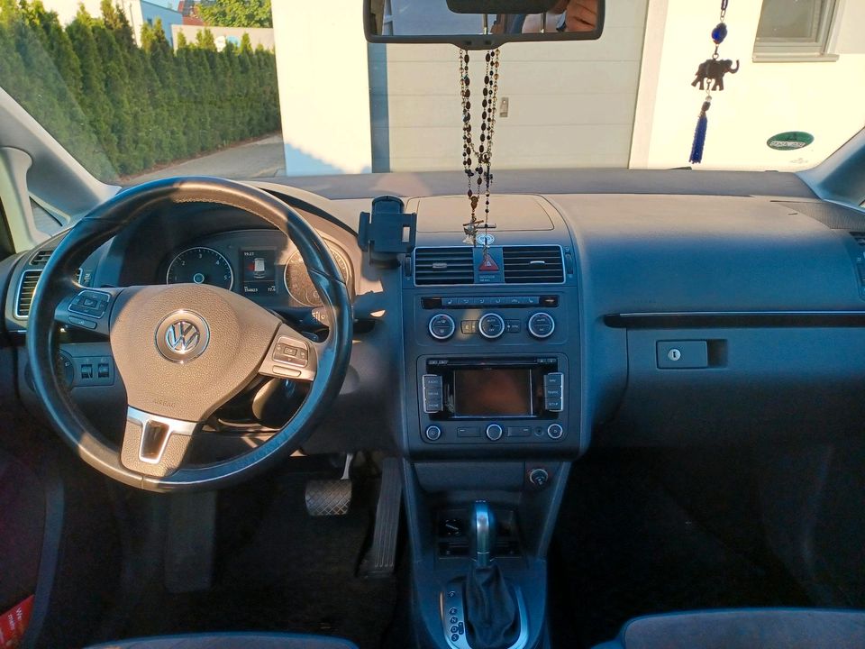 VW TOURAN 2,0 TDI 177 PS EURO 5 in Aichach