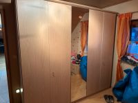 Schlafzimmer Schrank mit Bett und Nachttische zu verschenken Bayern - Klosterlechfeld Vorschau