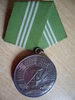 Medaille Orden DDR Polizei KVP NVA "Für treue Dienste" Dresden - Bühlau/Weißer Hirsch Vorschau