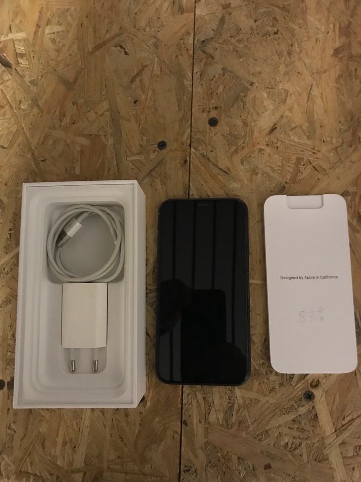 iPhone 11 64 GB in Großenbrode