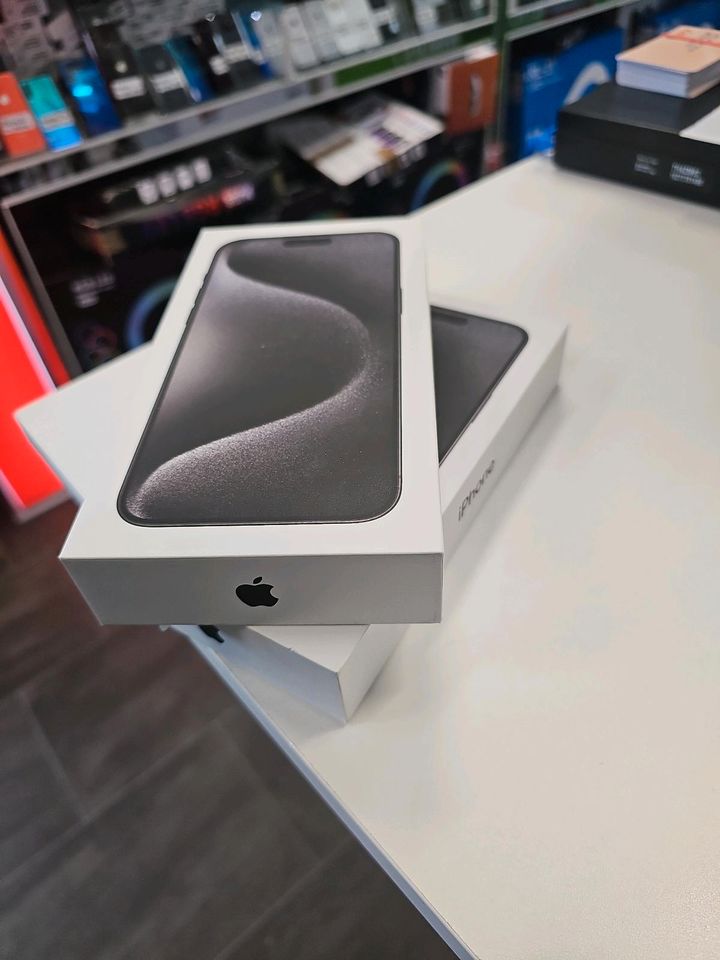 IPhone 15 Pro Max 256GB In Black Blau Neu Ungeöffnet Für 1070€ in Frankfurt am Main