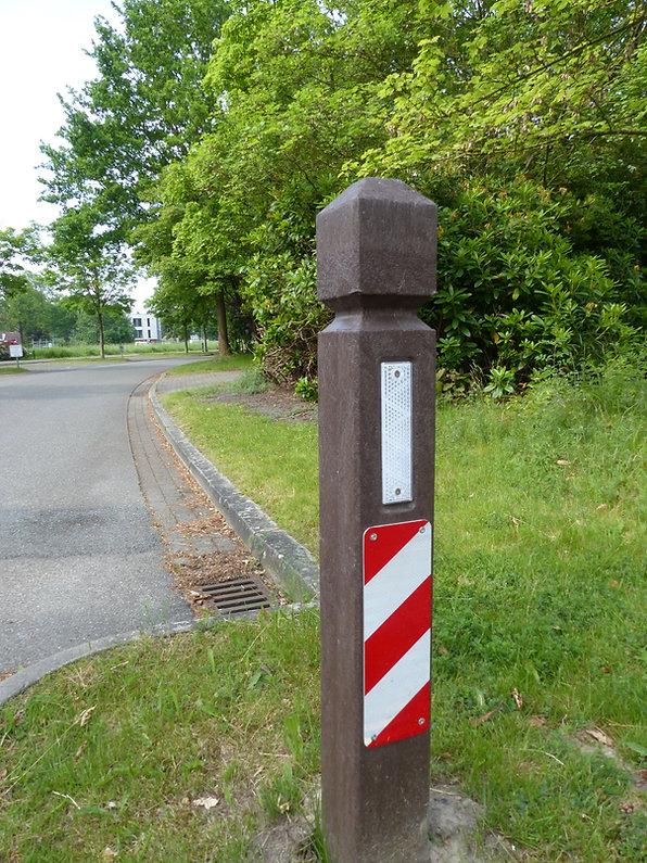 Poller Pyramidenkopf Kunststoff Recycling Verkehrspoller hanit in Neumünster
