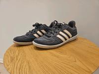ADIDAS Schuhe, Gr. 6,5, Turnschuhe Niedersachsen - Gifhorn Vorschau