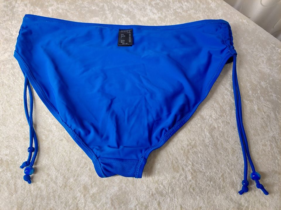 NEU: Gr. 42 BLAU Bikini Hose body by Tchibo in Hamburg