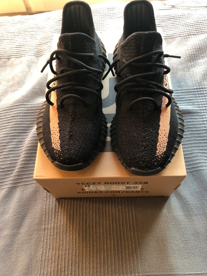 Yeezy Boost 350 V2 Copper in Berlin